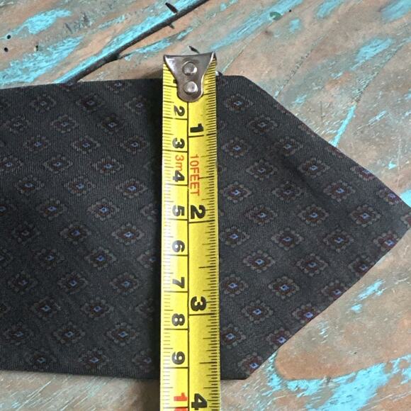 TINCATI MILANO Silk Tie Made In Italy Geometric Green Background 3.5” Width - Picture 7 of 7